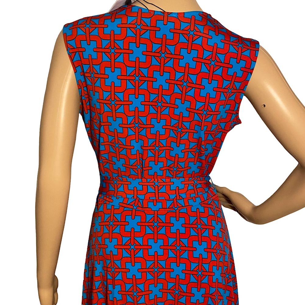 🆕 LEOTA  | NWT GEO CHAIN ESSENTIAL JERSEY WRAP DRESS - Picture 9 of 16